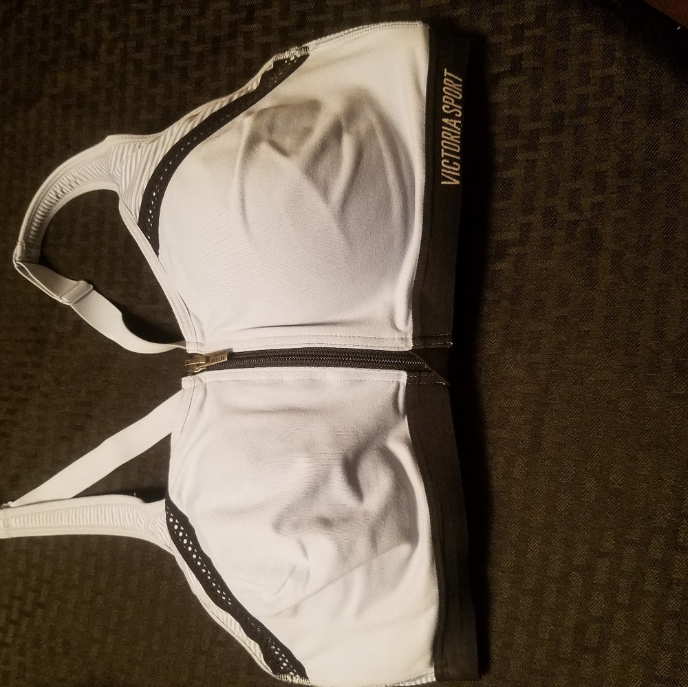 Victoria's secret sports bra